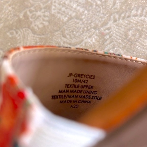 Brand New Jessica Simpson Tropical Jungle Tigers Large Strap Slides Sandals - Picture 9 of 13